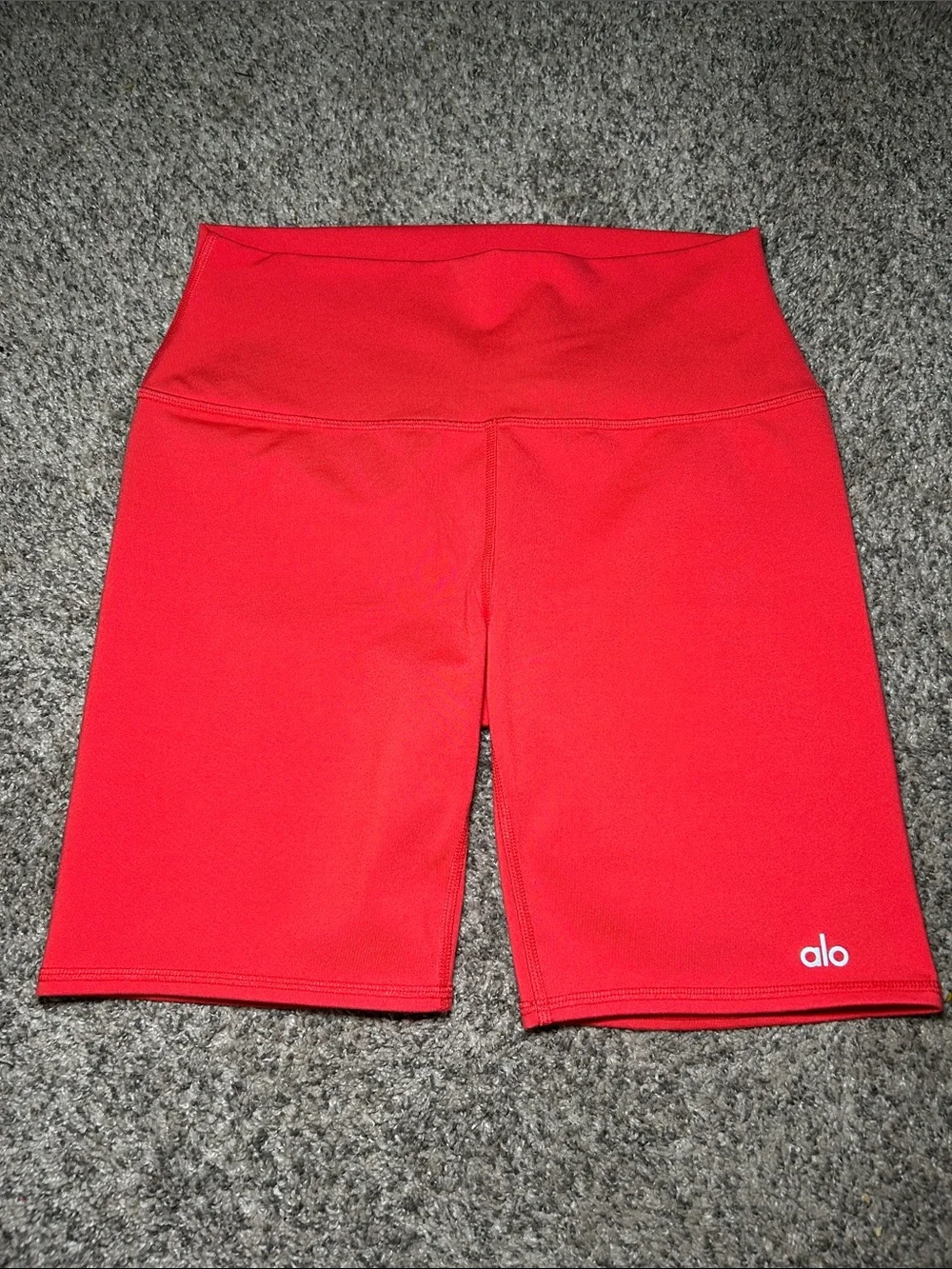 ALO Yoga Women’s Red High-Rise Bike Shorts, Size Medium, 7 Inch inseam
